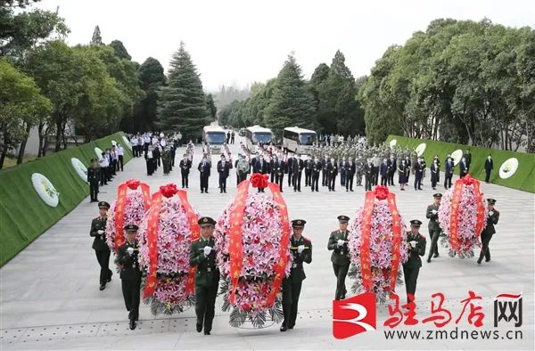 驻马店市2022年烈士纪念日公祭活动在确山县竹沟革命烈士陵园举行(图4)